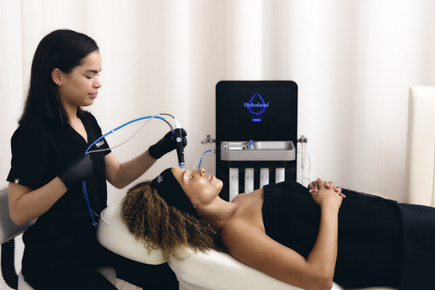 Hydrafacial Treatment (Photo: Business Wire)